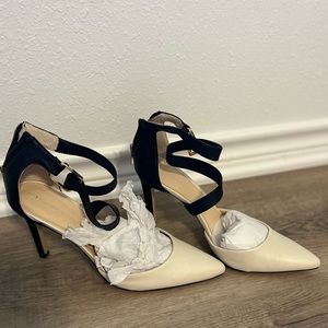 Banana Republic High Heels with ankle wrap size 9.5